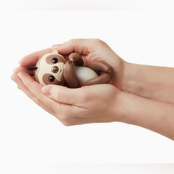 Fingerlings Interactive Baby Sloth Kingsley by WowWee Collectible - Picture 8 of 9